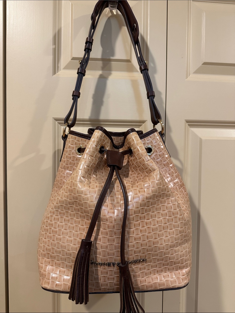 Dooney Bourke bucket handbag